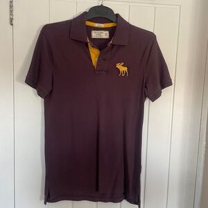 Abercrombie & Fitch Men's Burgundy and Yellow Polo-shirts